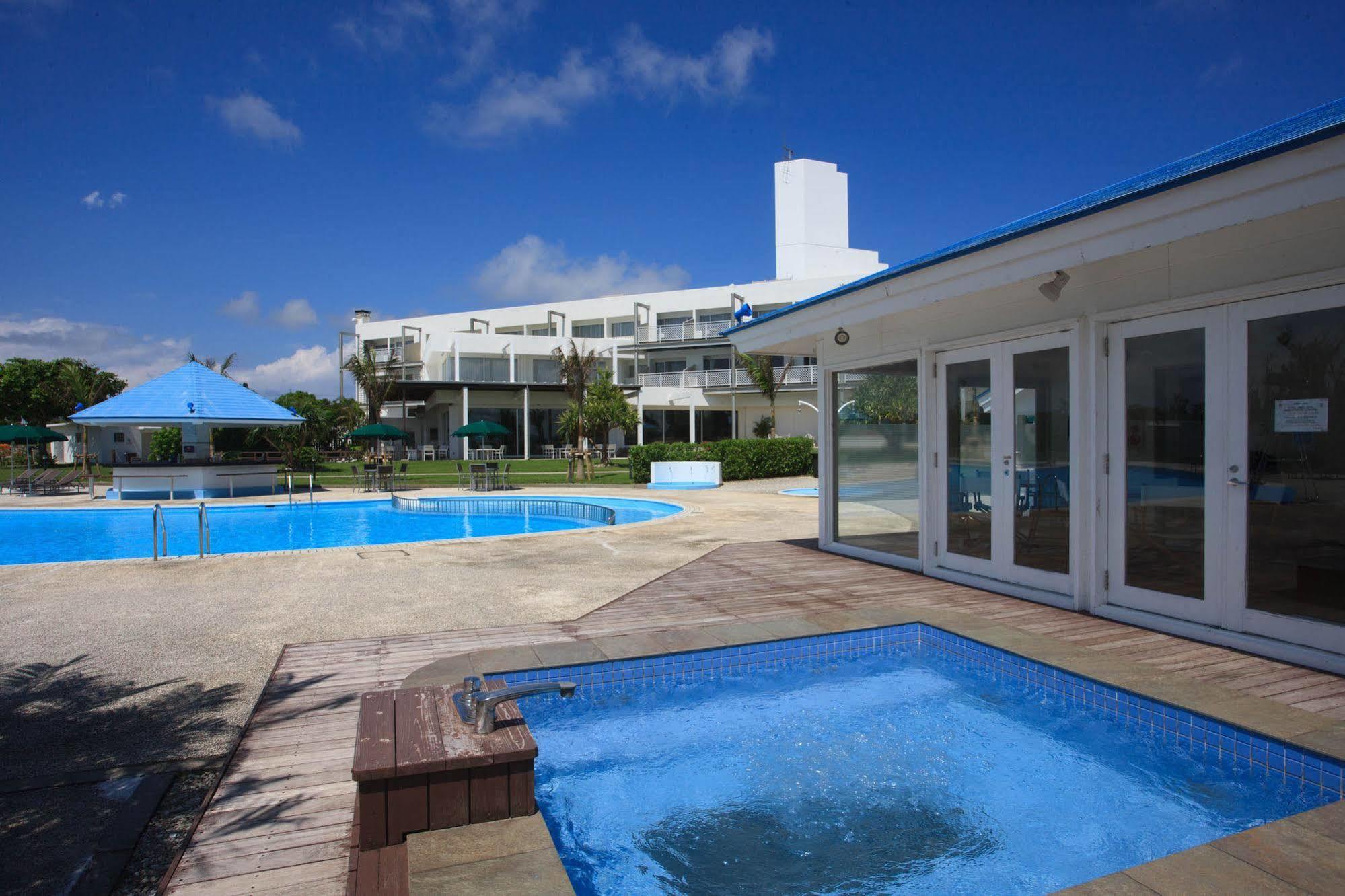 Yyy Club Ie Resort Ie Exterior photo